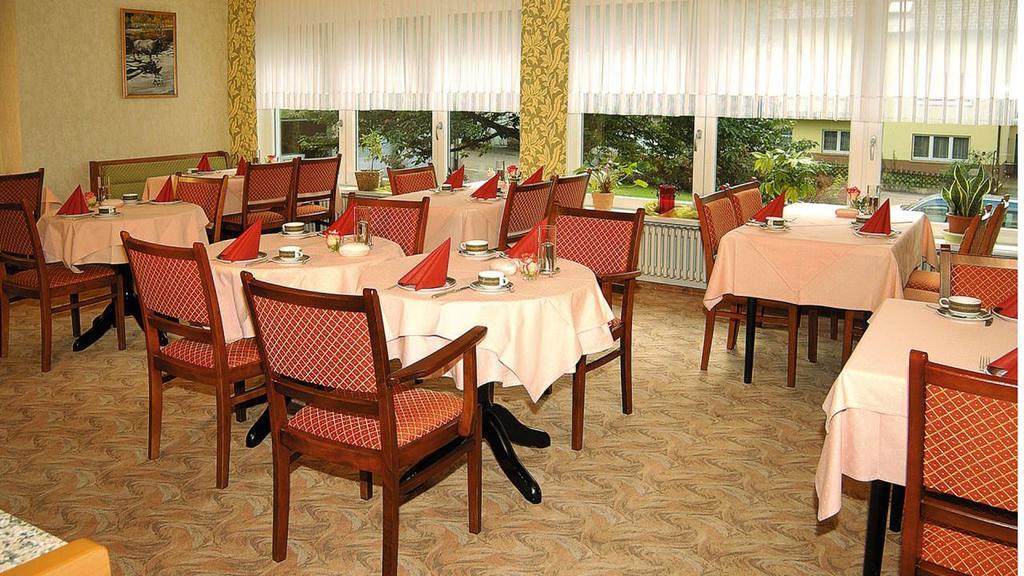 Отель Akzent Hubertus Бад-Петерсталь-Грисбах Ресторан фото